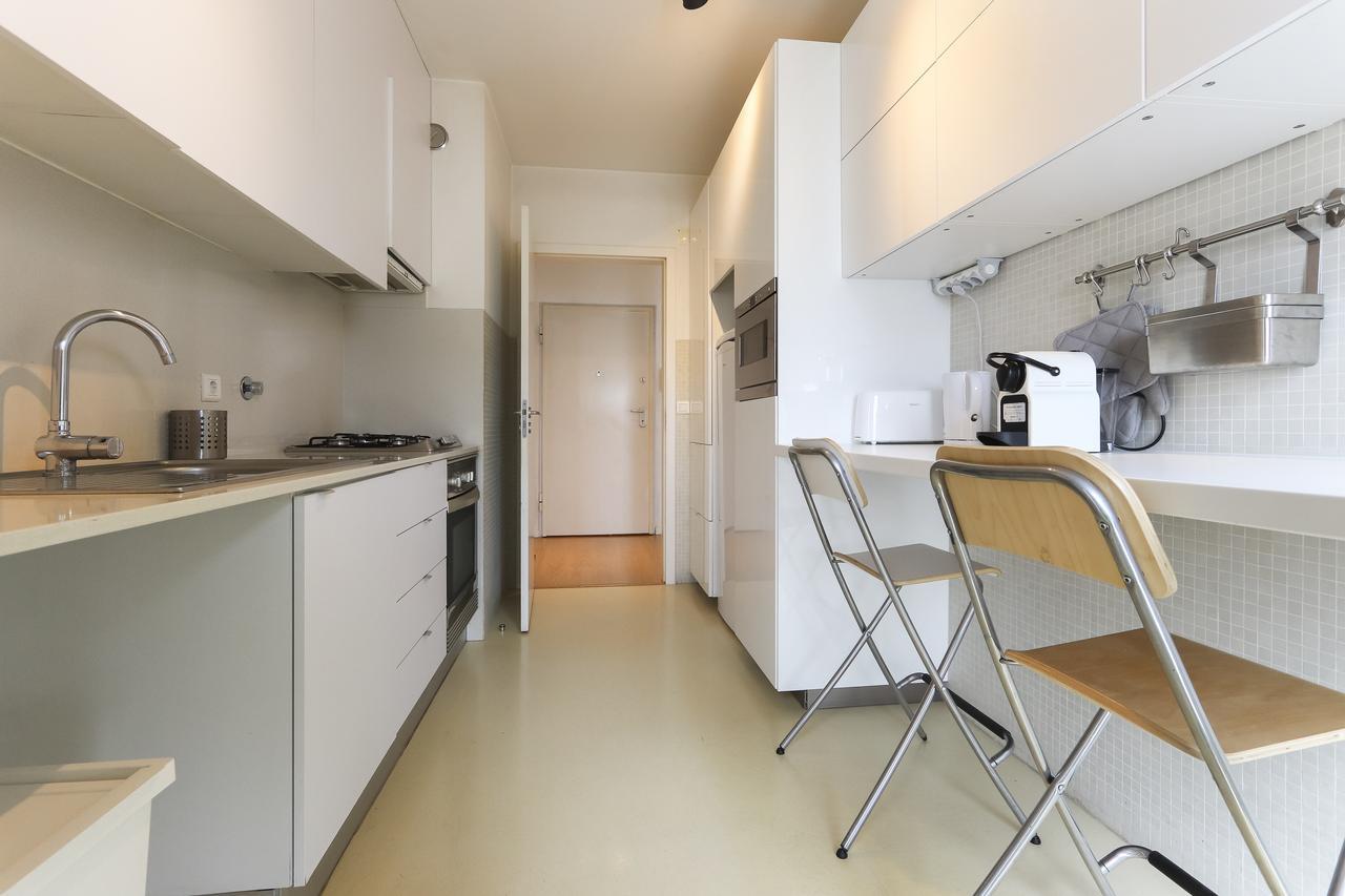 Modern & Bright Avenidas Novas By Homing Lizbona