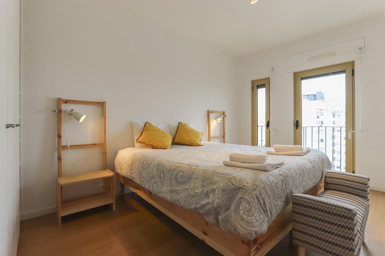 Modern & Bright Avenidas Novas By Homing * Lizbona